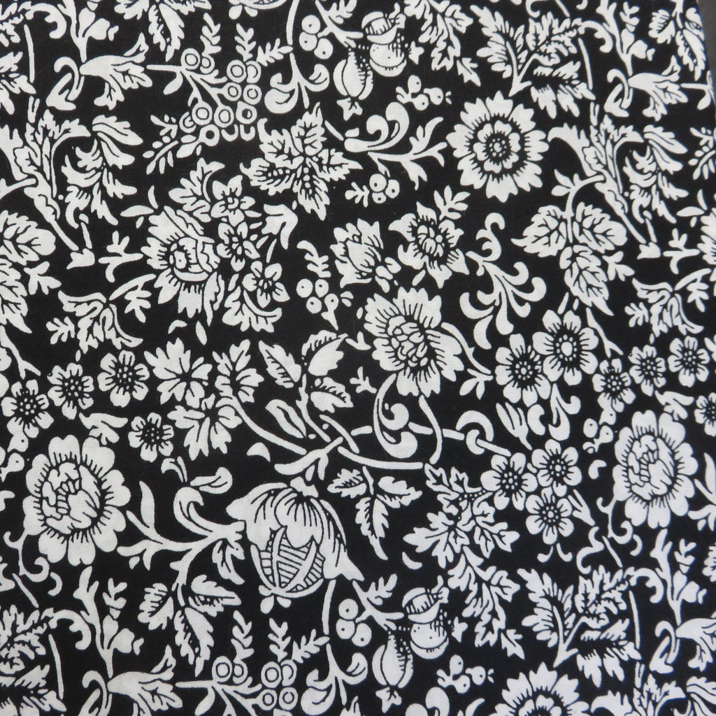 Poplin Print Design - 1016 Large Floral 100% Cotton Fabric 56"/140cm