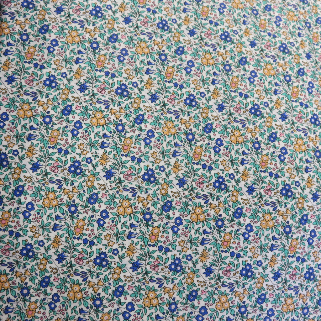 Poplin Print Design - 1024 Floral 100% Cotton Fabric 56"/140cm