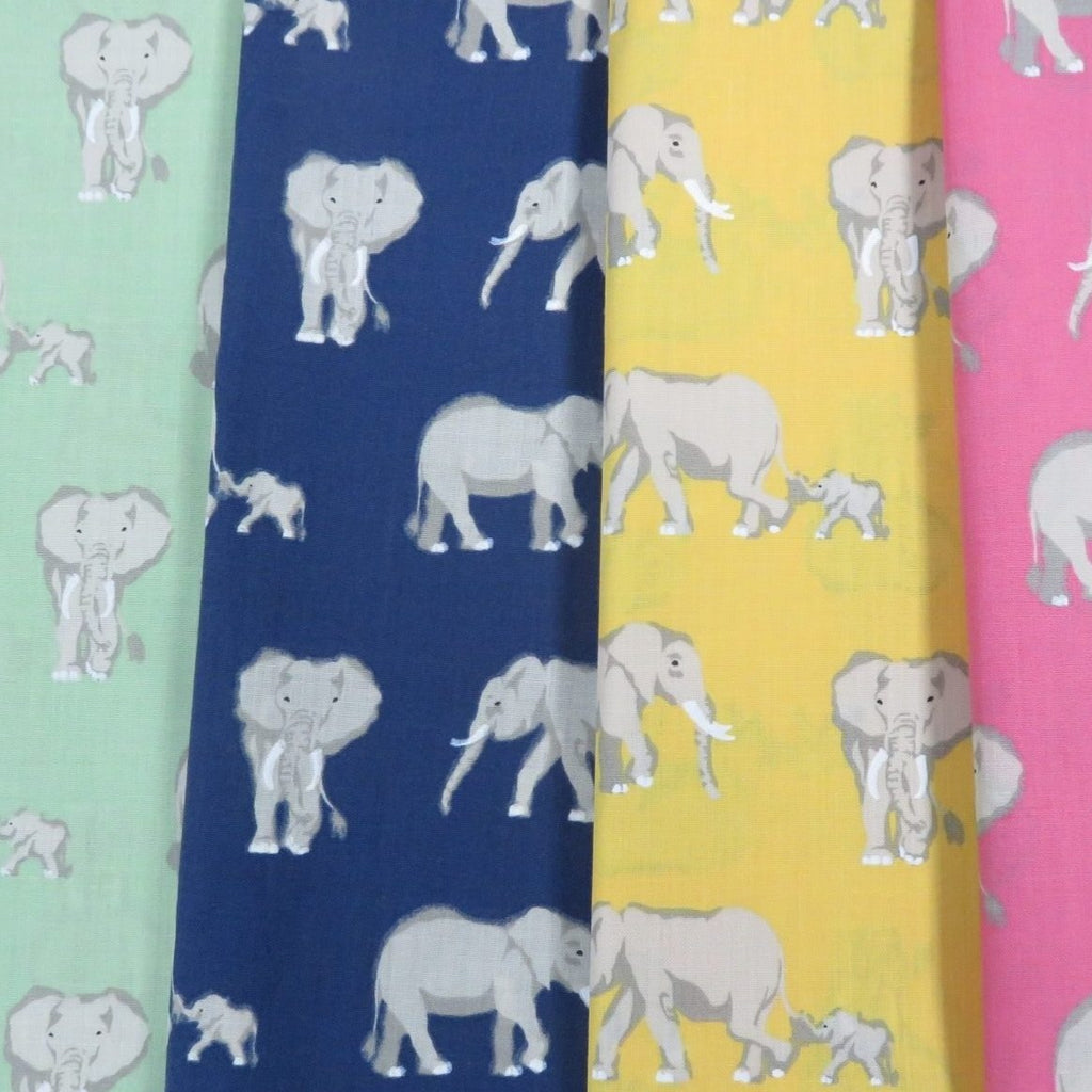Elephants Design:2207 Polycotton Print 65% Polyester 35% Cotton Approx. 44"/112cm