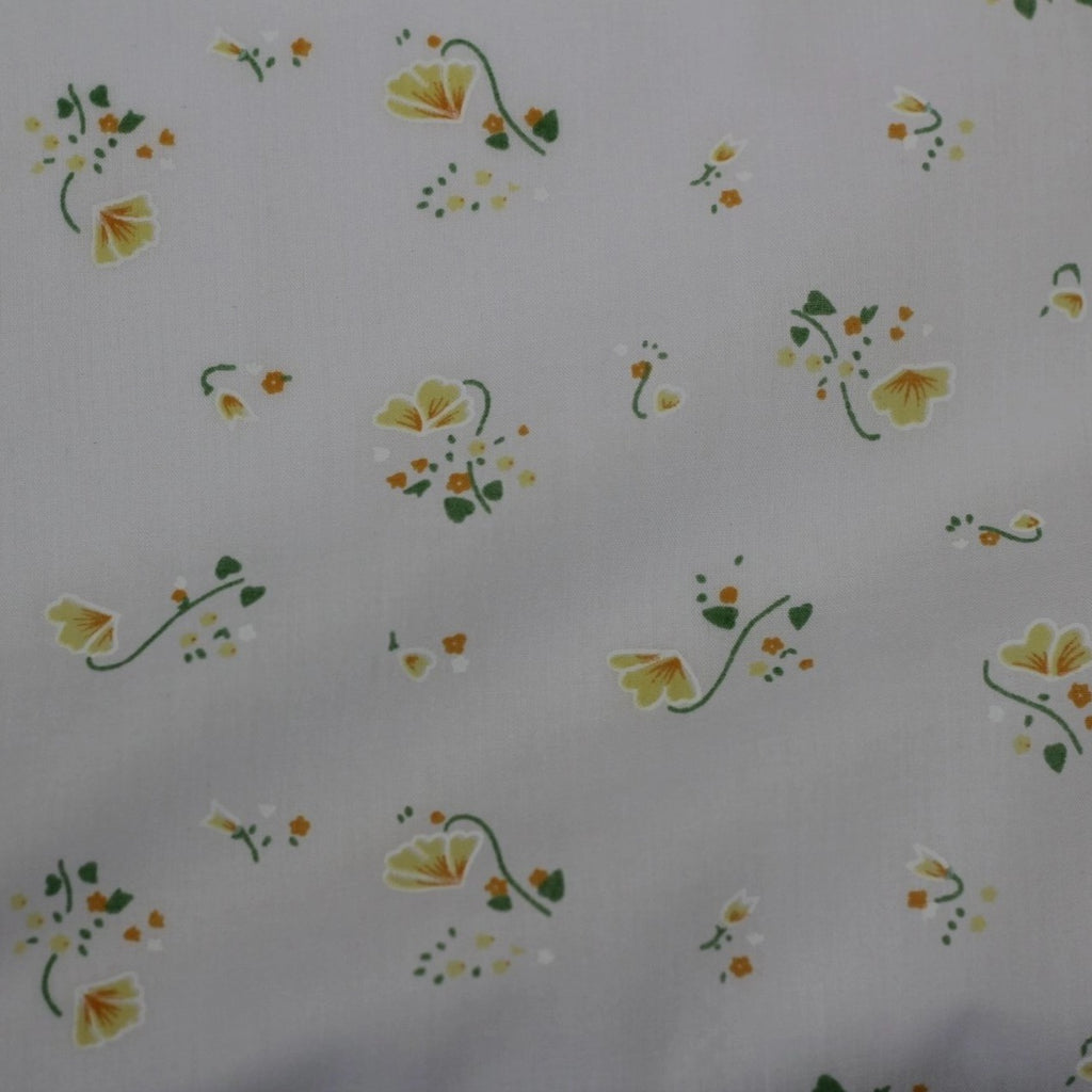 Daffodils Design:1403 Polycotton Print 65% Polyester 35% Cotton Approx. 44"/112cm