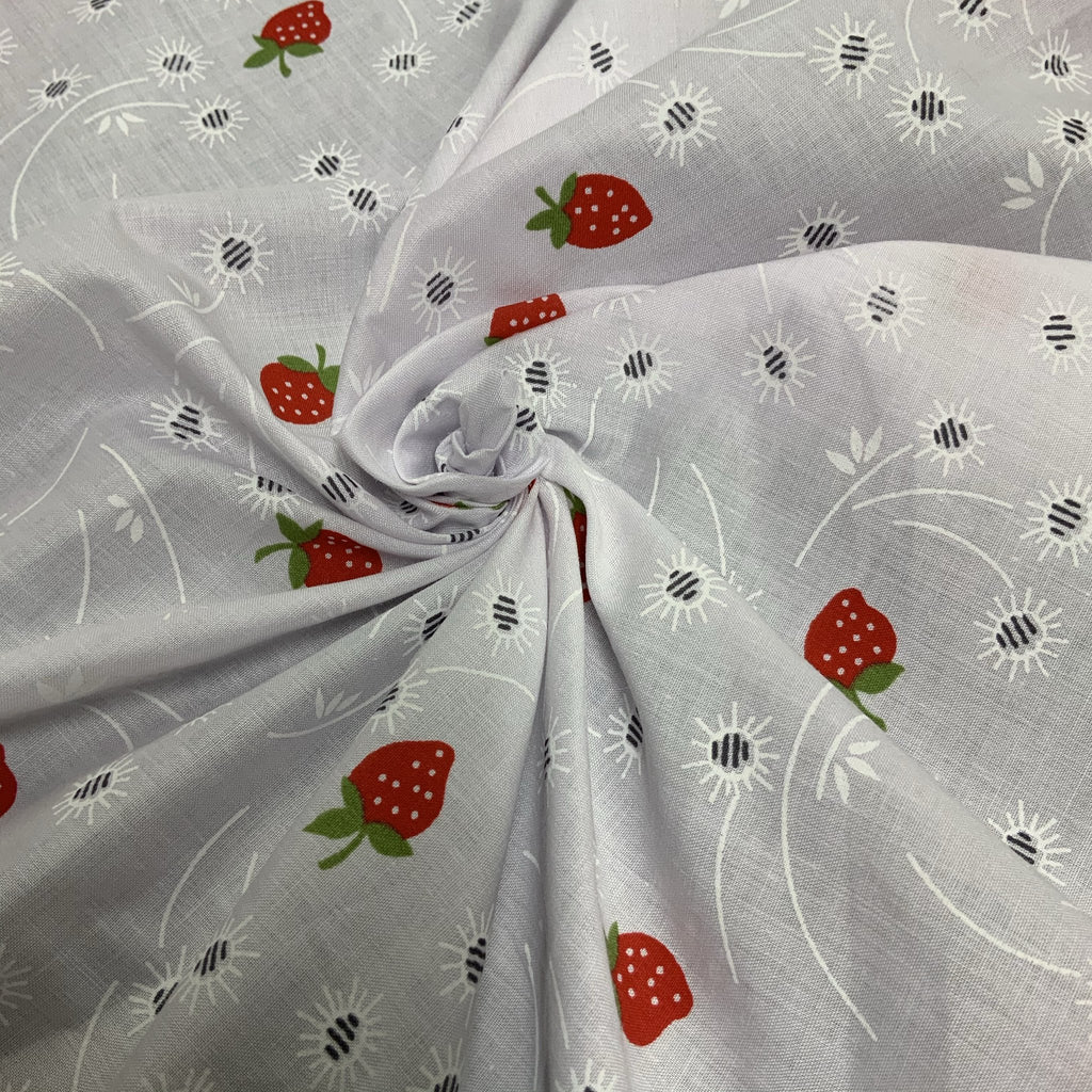 Strawberry Floral Paste Print Design:1407 Polycotton Print 65% Polyester 35% Cotton Approx. 44"/112cm